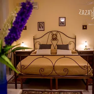https://zaza-napoli-bb.hotels-amalfi.com